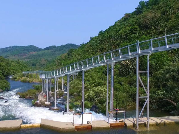 玻璃水滑道